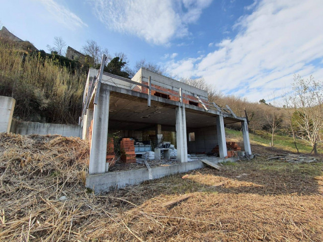 Casa indipendente in vendita a Bergalla, Balestrino (SV)