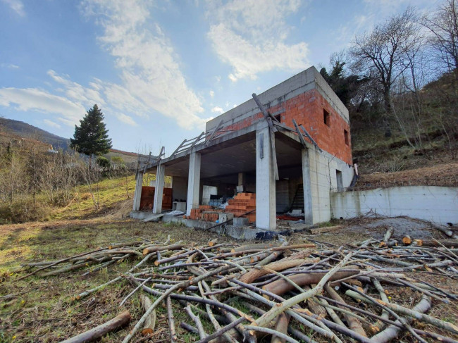 Casa indipendente in vendita a Bergalla, Balestrino (SV)