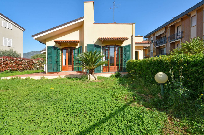 Villa in vendita a Loano (SV)