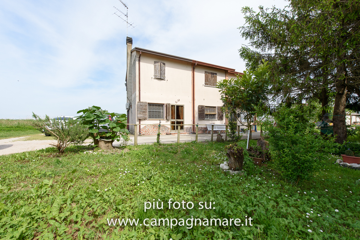 Villa Unifamiliare - Indipendente LAGOSANTO vendita    Campagna Mare Immobili