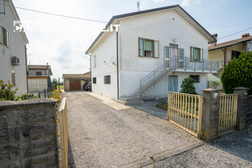 Casa indipendente in vendita a Riva Del Po (FE)