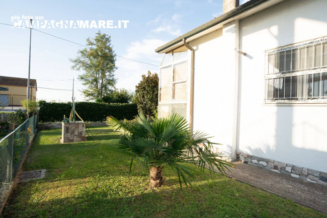 Casa indipendente in vendita a Ferrara (FE)