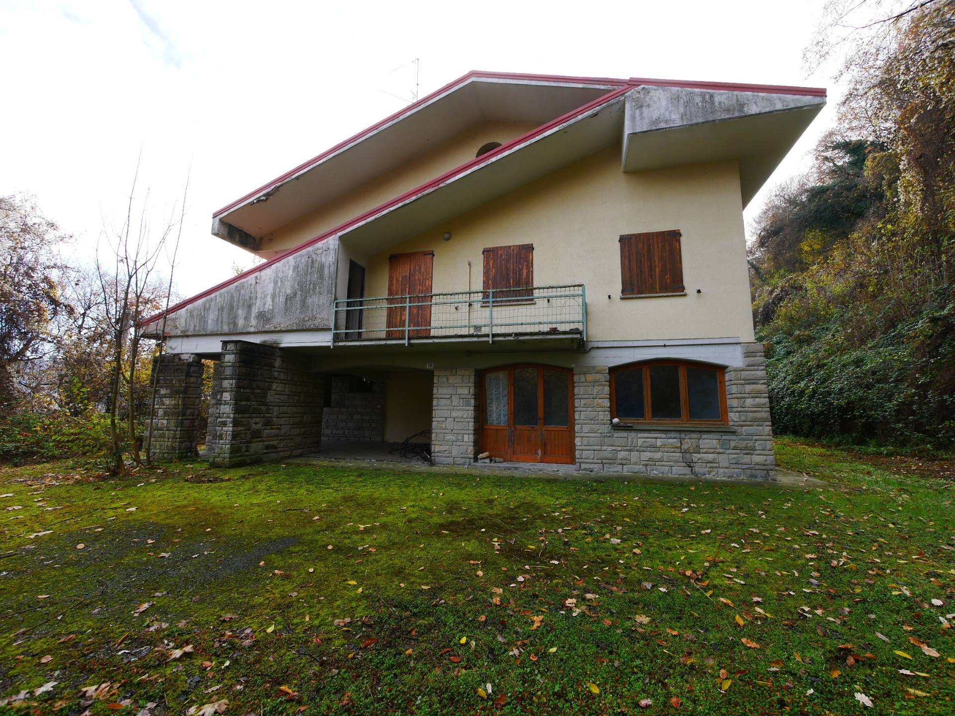 Villa Bifamiliare a Serramazzoni