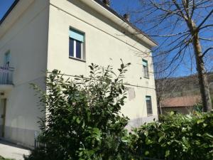 Appartamento con giardino a Serramazzoni