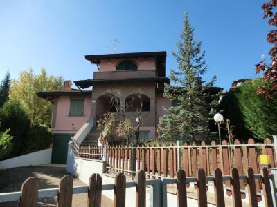 Villa a Serramazzoni
