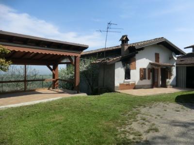 Casa con terreno agricolo a Serramazzoni