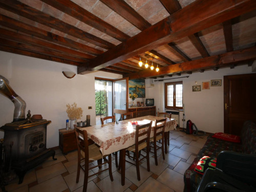 Porzione di casa indipendente a Serramazzoni