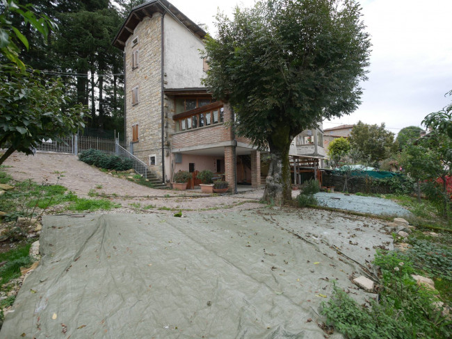 Porzione di casa indipendente a Serramazzoni