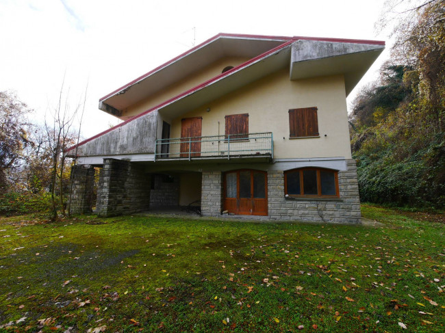 Villa Bifamiliare a Serramazzoni