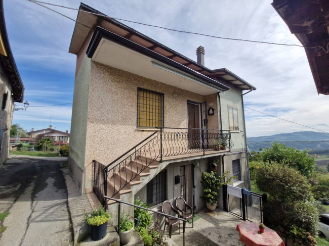 Villa Bifamiliare a Serramazzoni