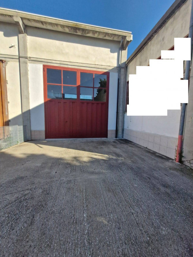 Capannone a Serramazzoni