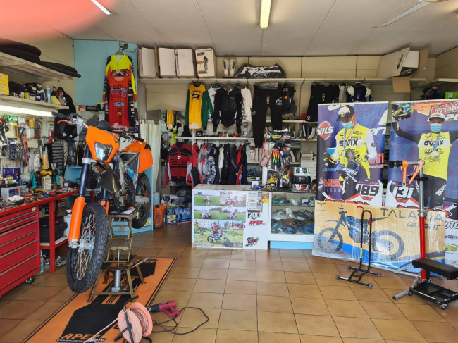 Locale commerciale a Serramazzoni