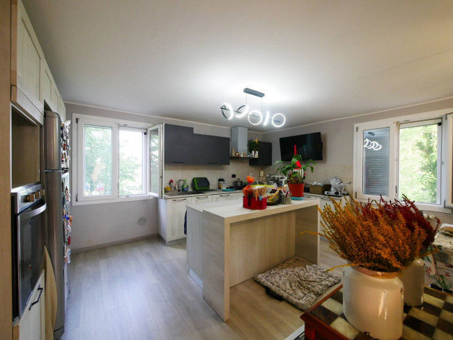 Porzione di casa indipendente a Serramazzoni