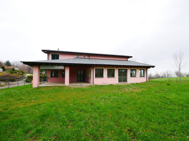 Attività commerciale a Serramazzoni