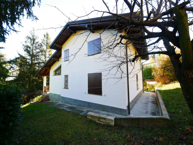 Villa a Serramazzoni