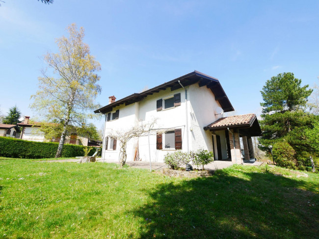 Villa a Serramazzoni