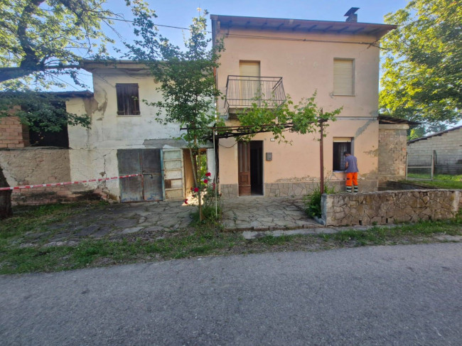 Porzione di casa indipendente a Polinago