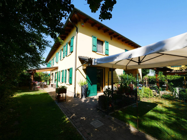 Porzione di casa indipendente a Castelnuovo Rangone