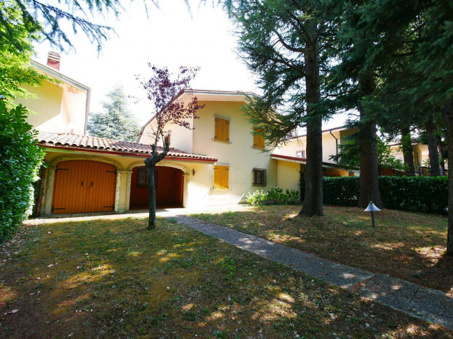 Villetta a schiera a Serramazzoni